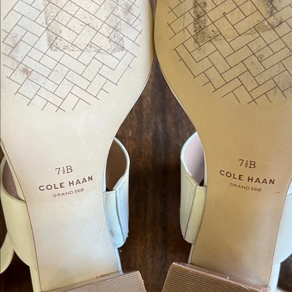 Cole Haan Women's Josie T-Strap Block Heel Sandals Size 7 1/2 - Picture 10 of 10